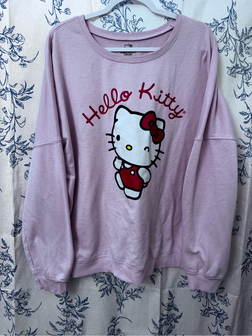 Sanrio Hello Kitty Light Pink Crewneck Sweater with Red Graphic size 2X